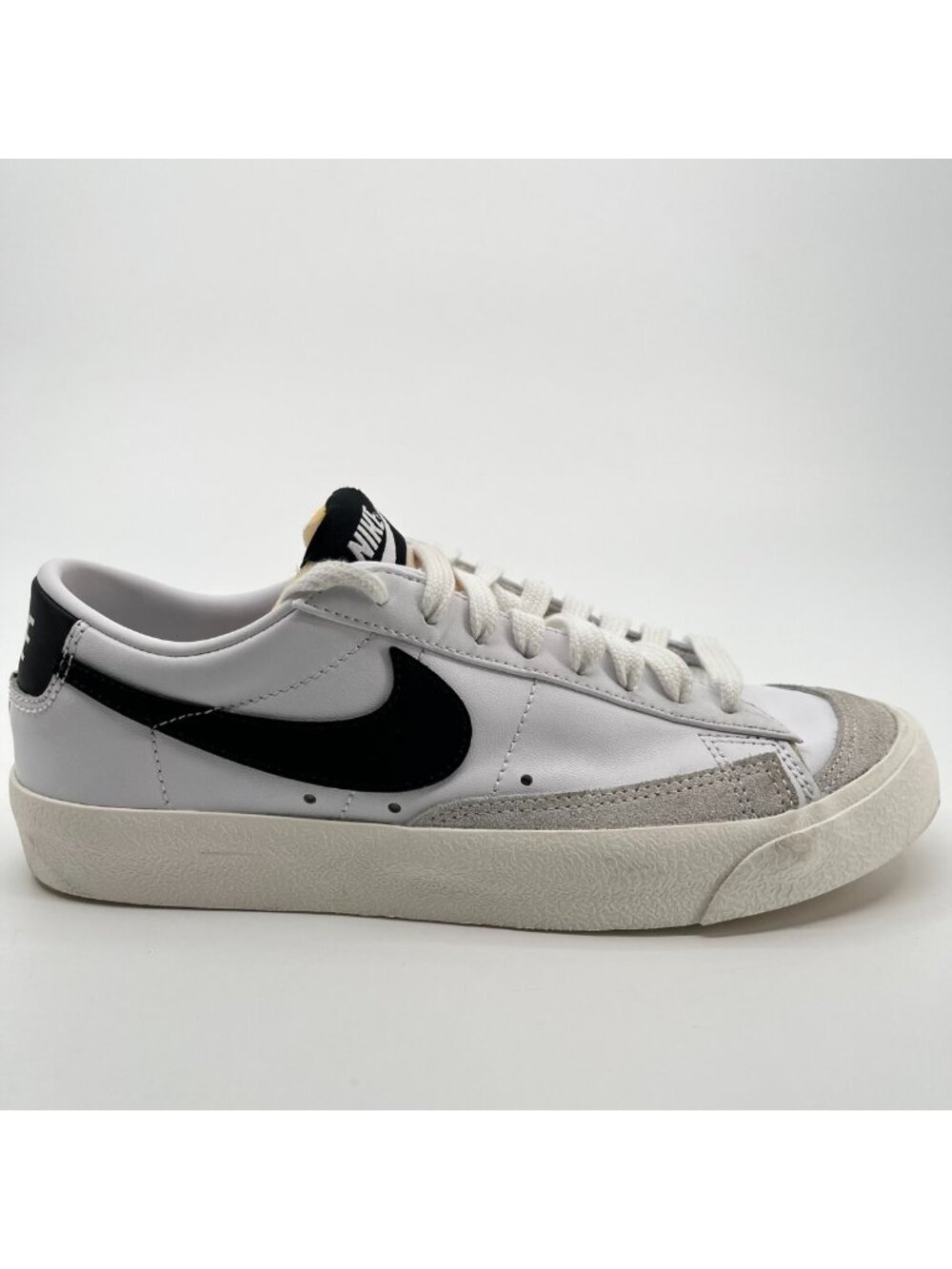 Nike Blazer Low 77 Womens Size 7.5 White Black Athletic Leather Shoes Sneakers